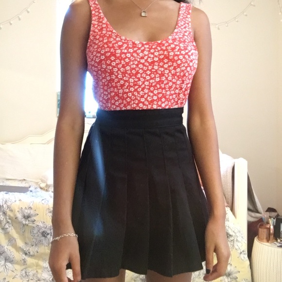 PacSun Tops - Red & White Floral Tank